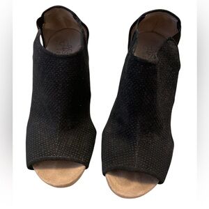 Life Stride Soft system Flex Black Suede Open-Toe Wedge Booties